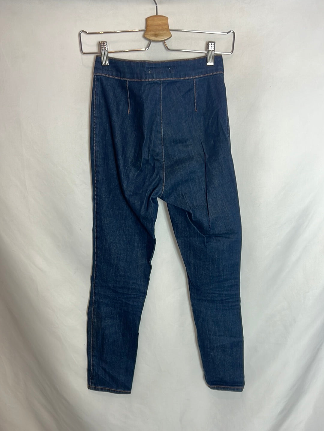 ZARA. Pantalón vaquero cuerdas T.34