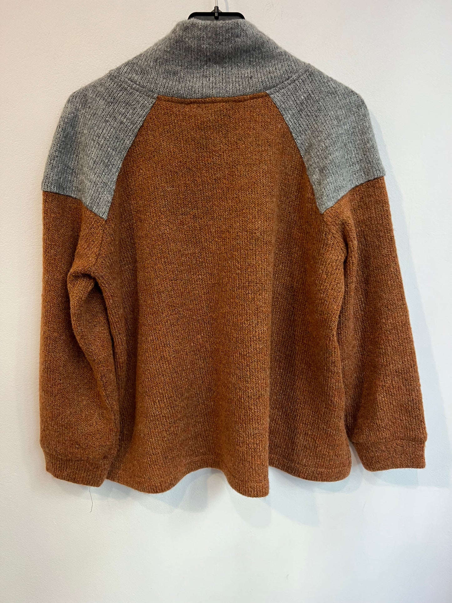 RIVERA. Two-tone wool sweater. TM
