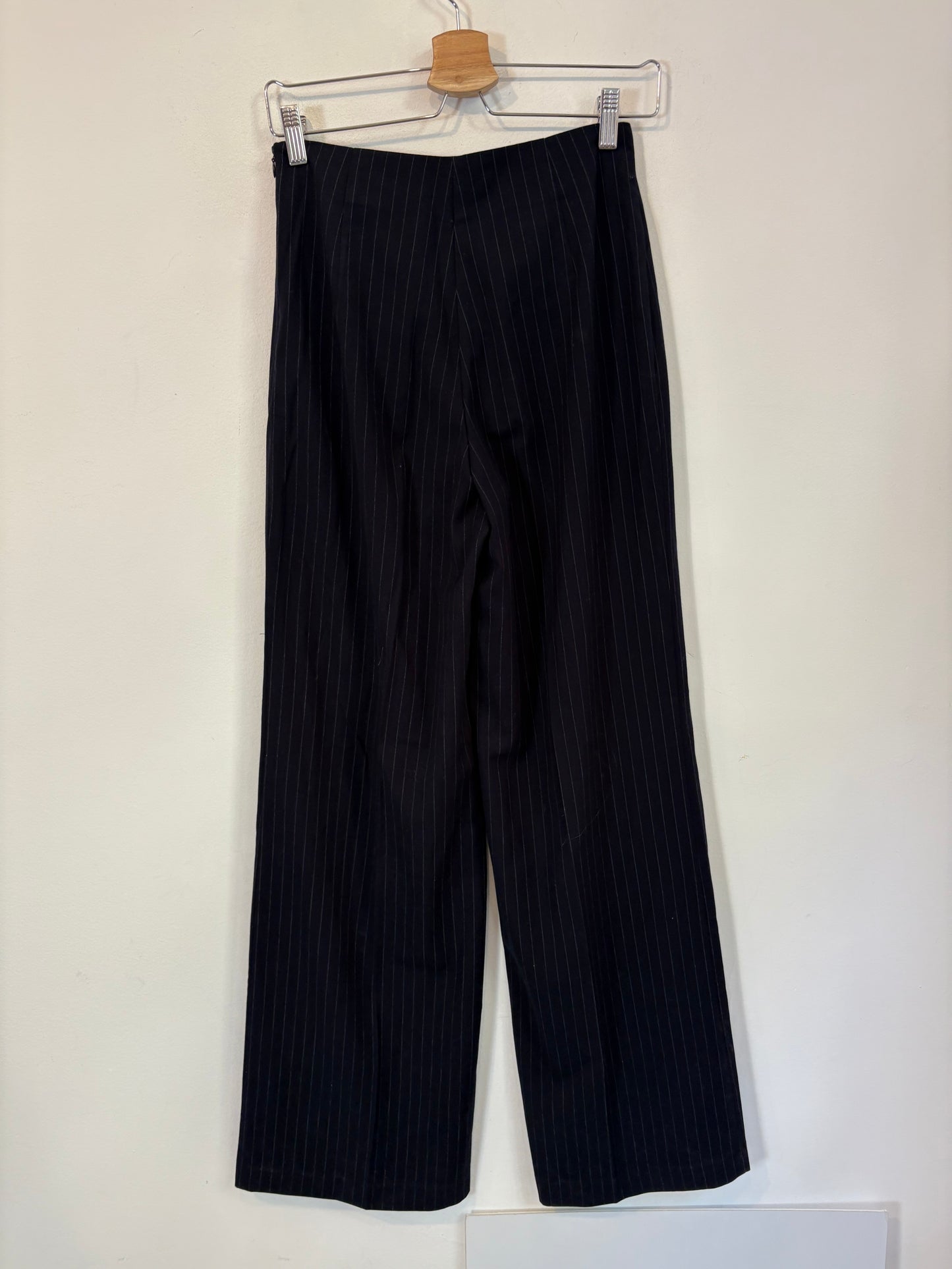MANGO. Traje de chaqueta fluido rayas