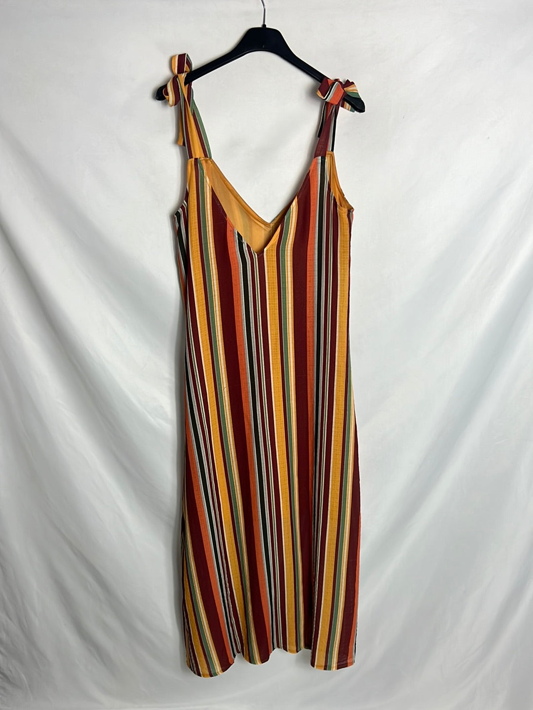 PULL&BEAR. Vestid midi rayas. T XS (S)