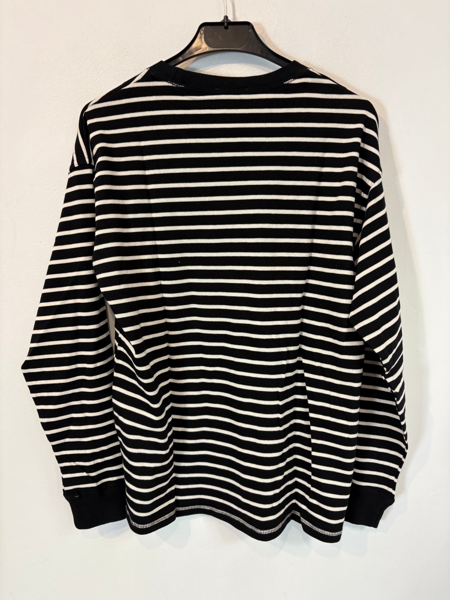 ZARA. Sudadera fina negra rayas blancas. T S