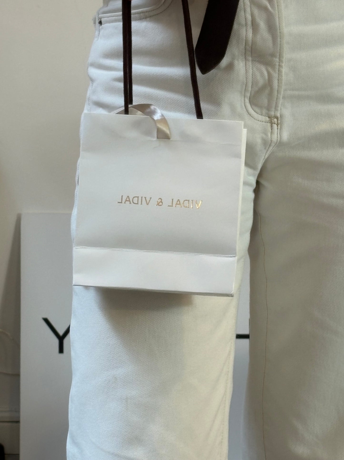 VIDAL & VIDAL. Set anillo y pendientes circonita