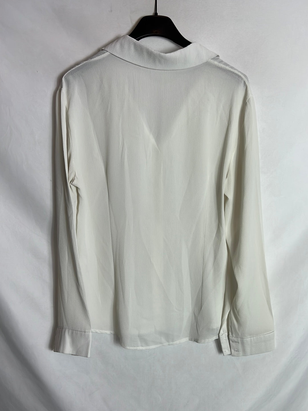 OTRAS. Blusa blanca fluida . T M
