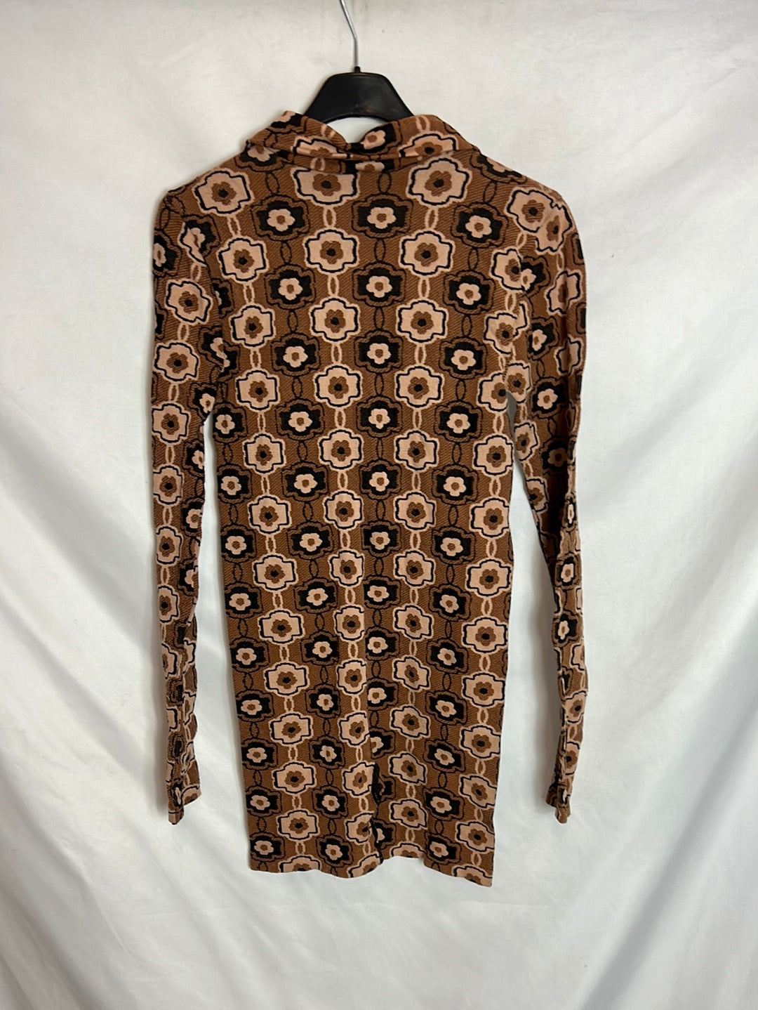 URBAN OUTFITTERS . Mono corto estampado elástico . T M