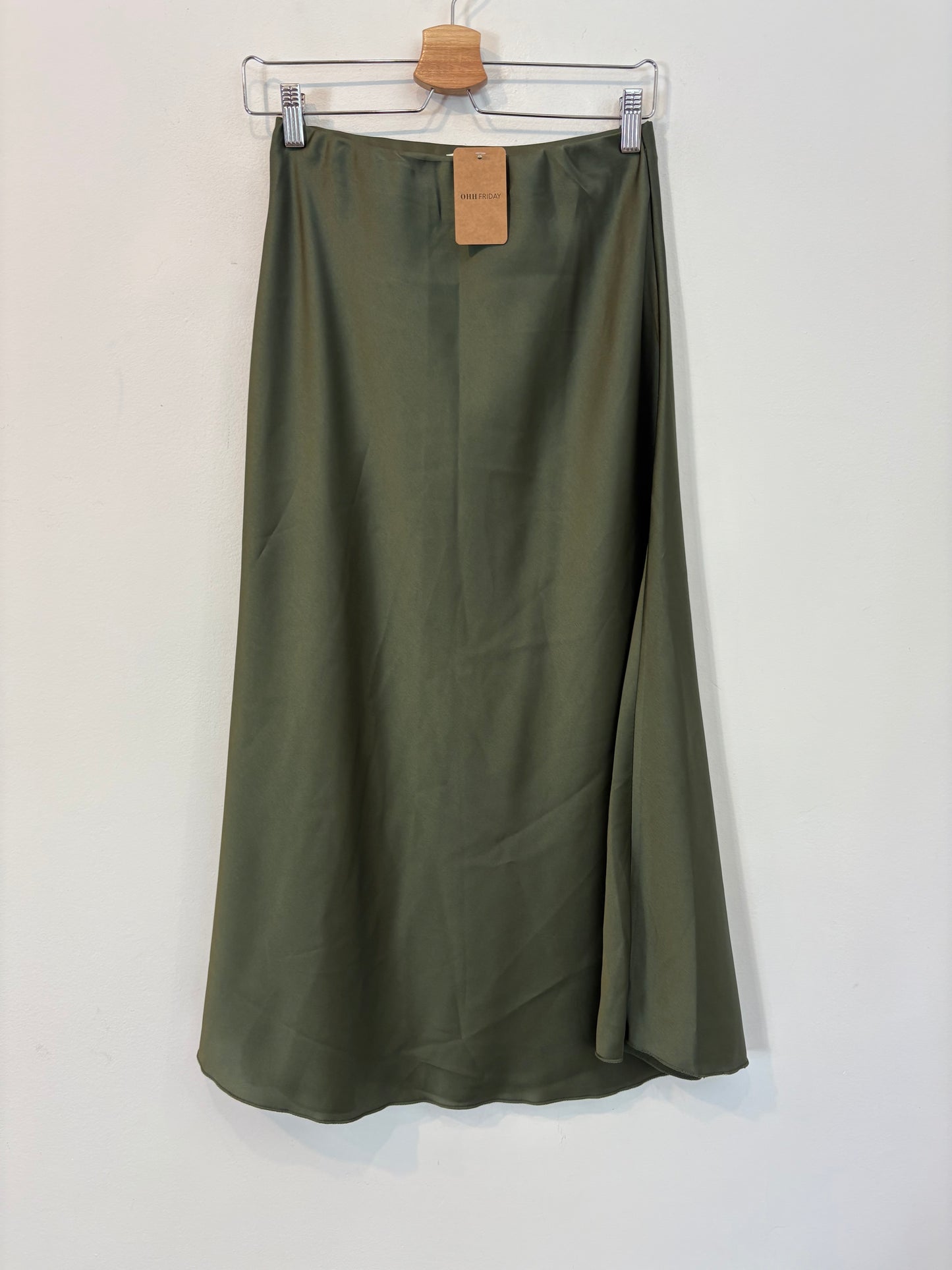 FLORIA. Green satin midi skirt. TS