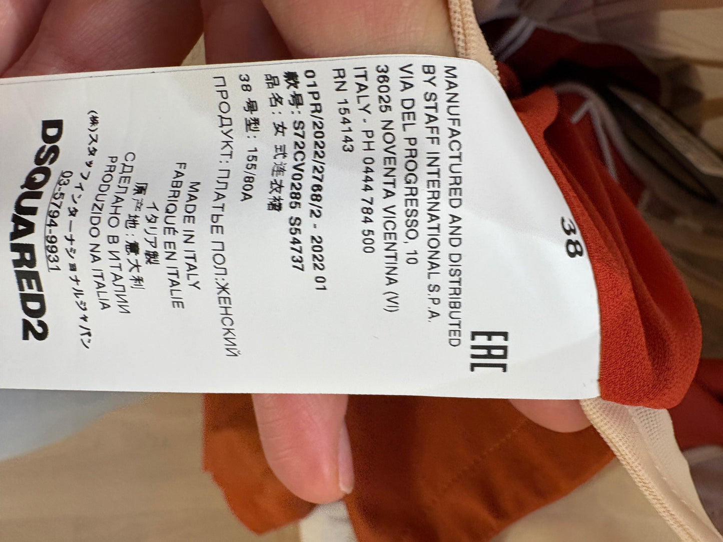 MASSIMO DUTTI. Short green skirt with pocket T.xs