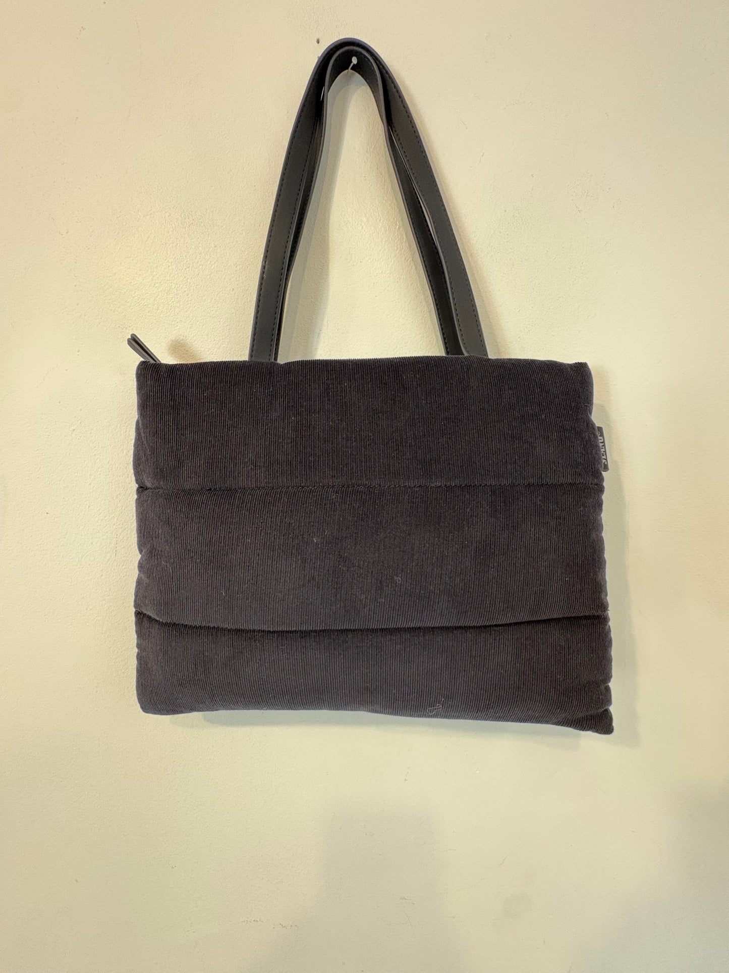 SLANG BARCELONA. Bolso micro pana shopper