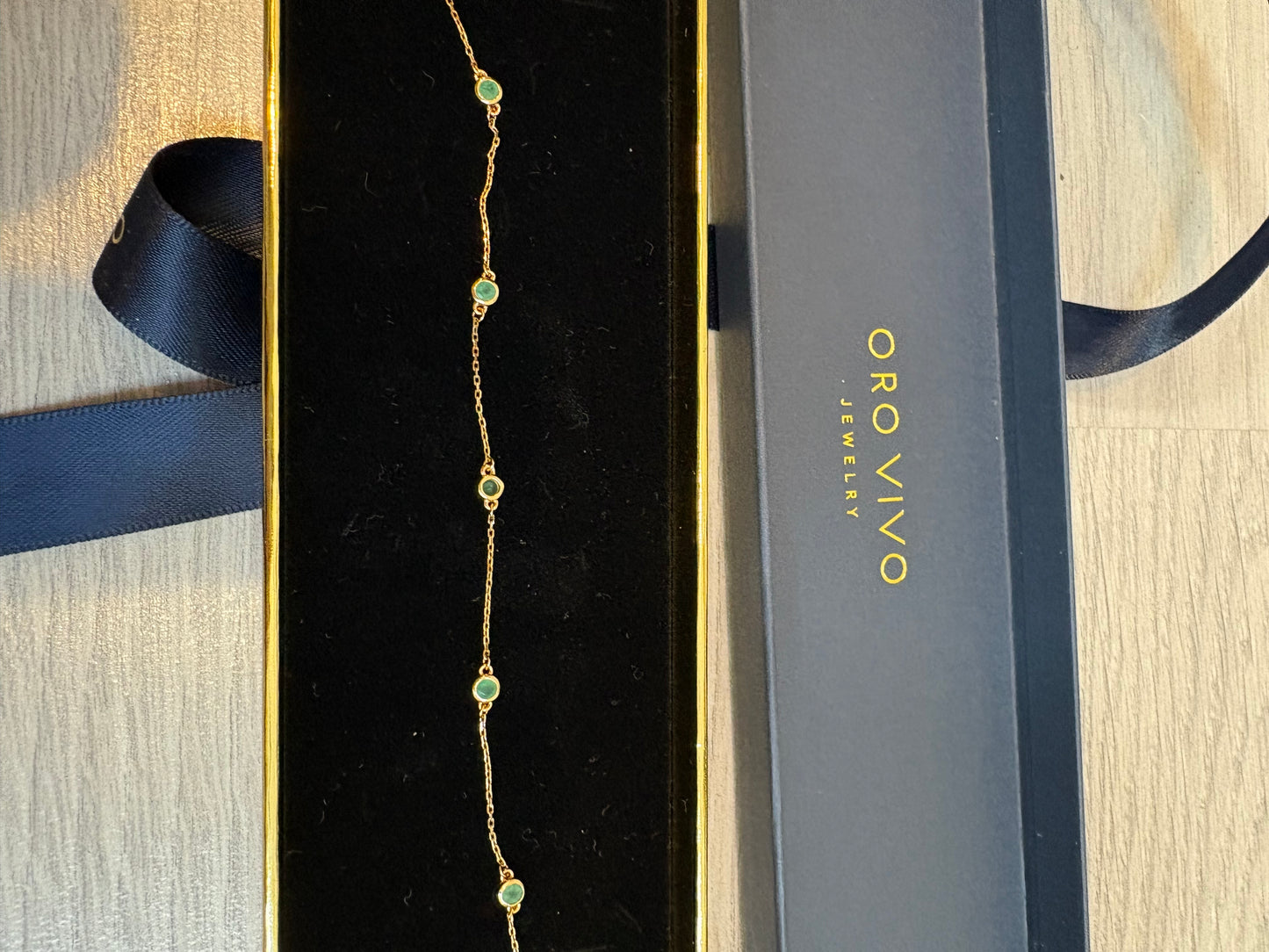 ORO VIVO. Pulsera bañada en oro circonitas verdes