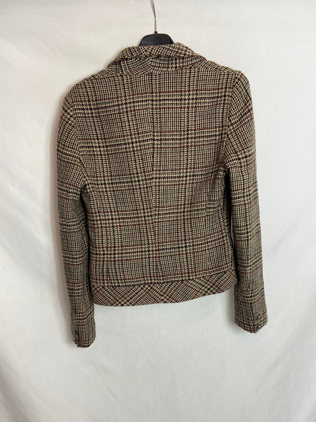 WHITE. Brown houndstooth jacket size 36