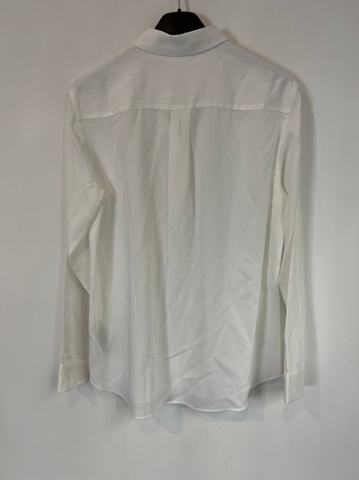 UNIQLO. Camisa blanca fluida. T XS