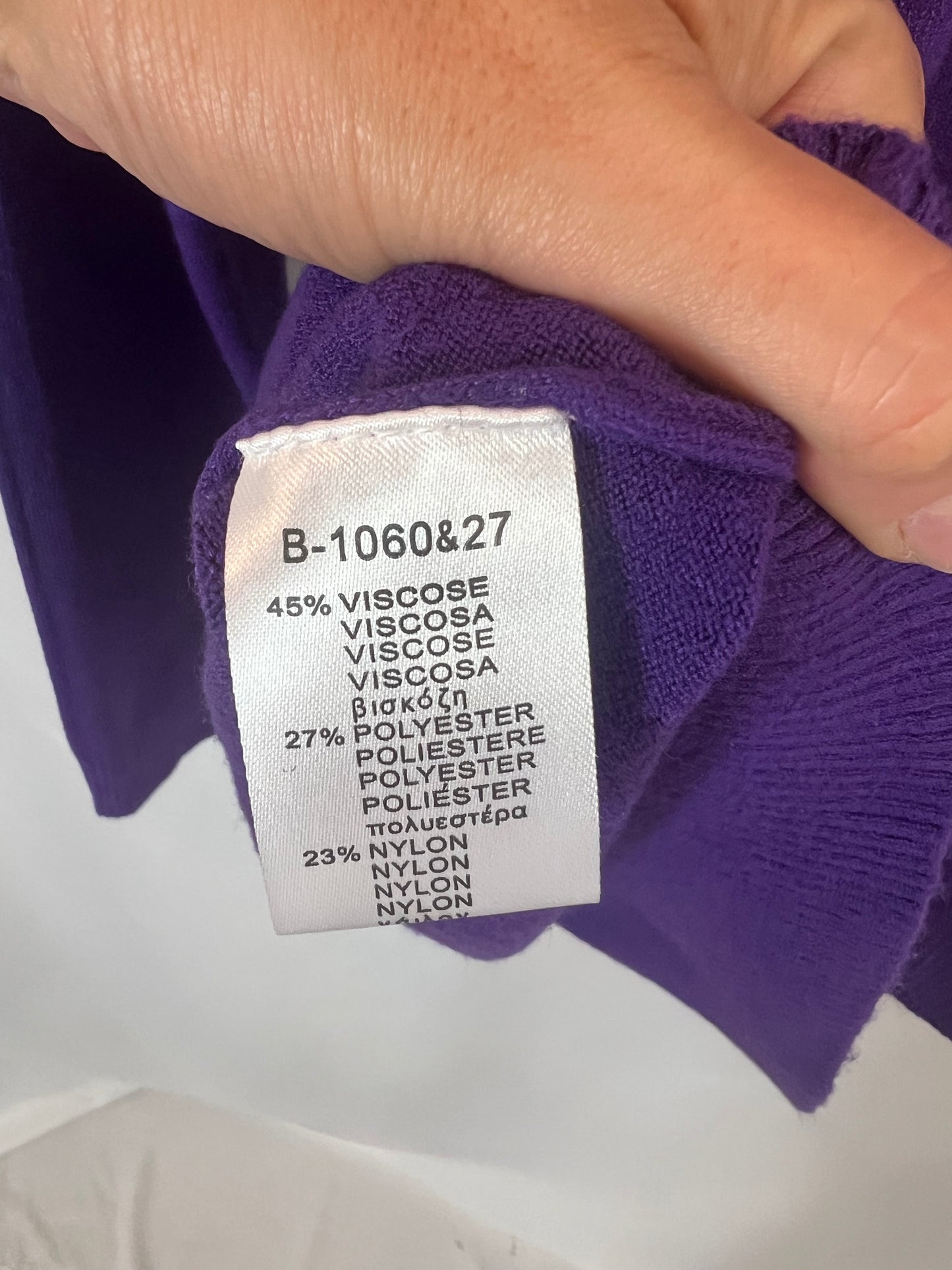 PPT. Jersey morado cuello vuelto T.u(s/m)