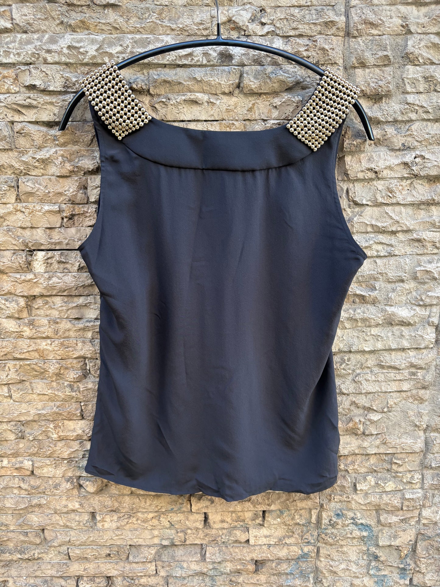 VERSACE. Top seda detalle hombros