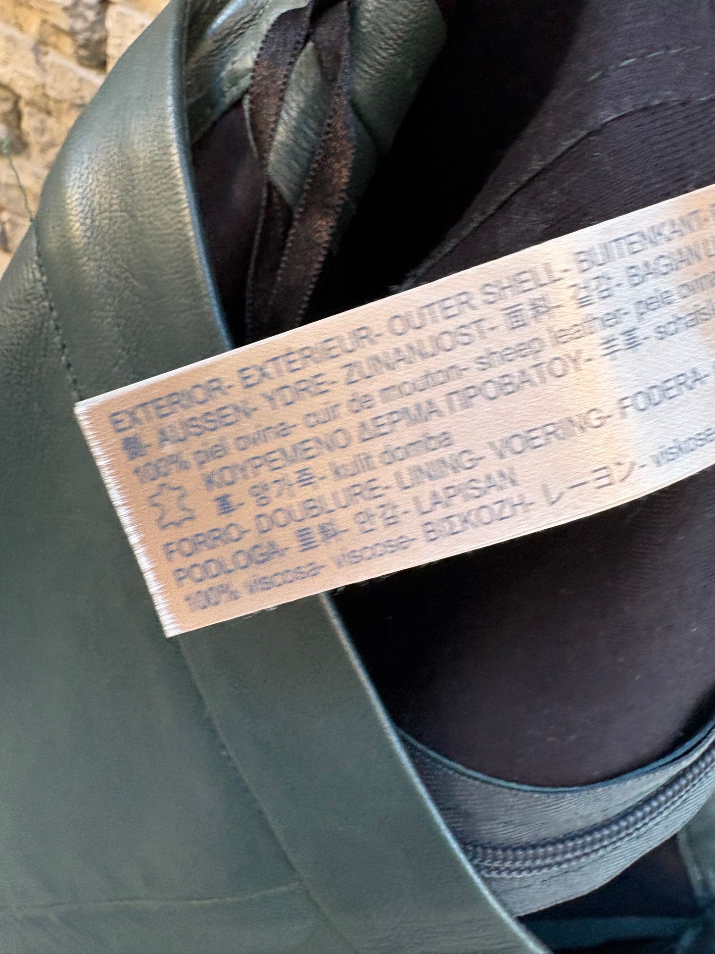 MASSIMO DUTTI. Falda midi azul piel. T M