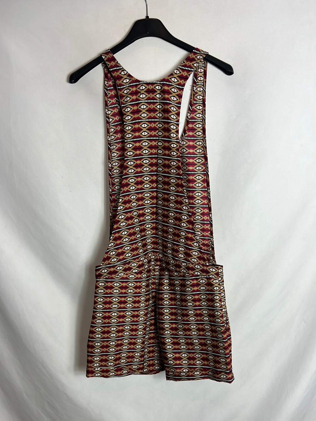 STRADIVARIUS. Mono corto burdeos estampado. T S