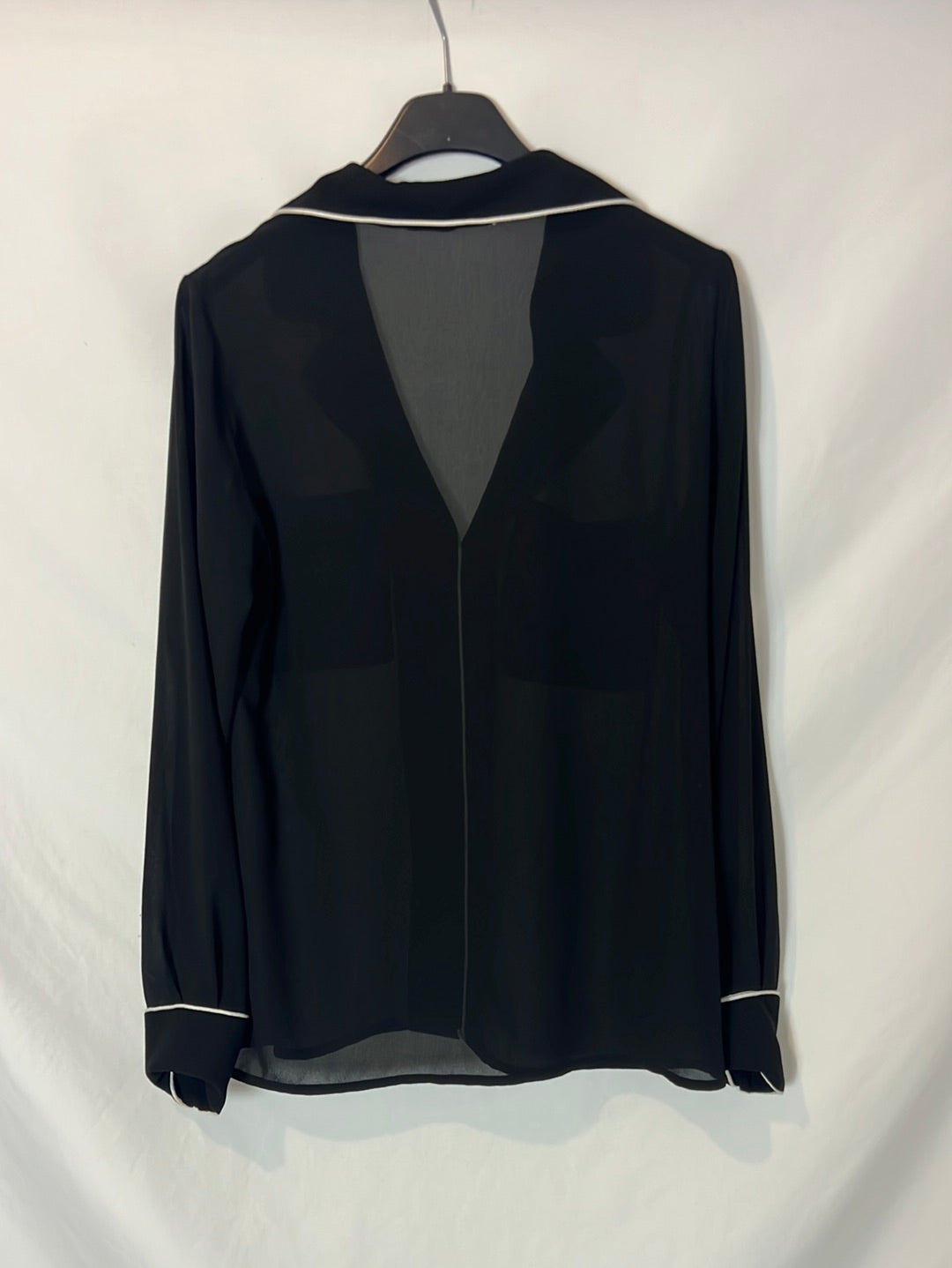 BIMANI. Blusa negra ribetes en blanco. T S