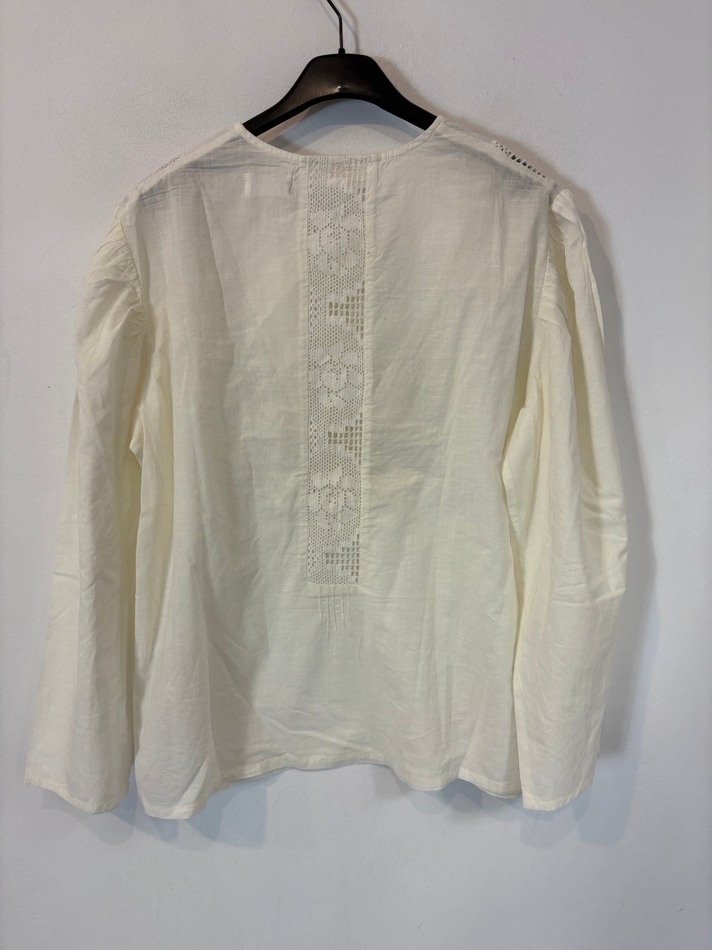 DES PETITS HAUTS. Ecru blouse details. T 1 (S)