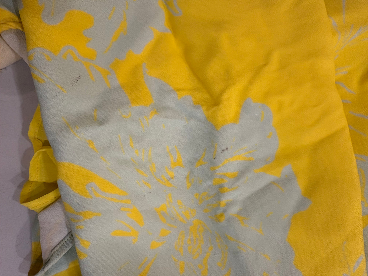 DOLORES PROMESAS. Vestido amarillo flores T.38