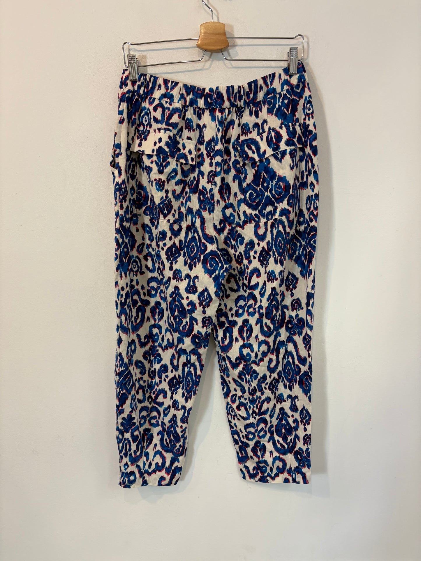 AMEÉ. Sleeveless fringed sweater S.(s)