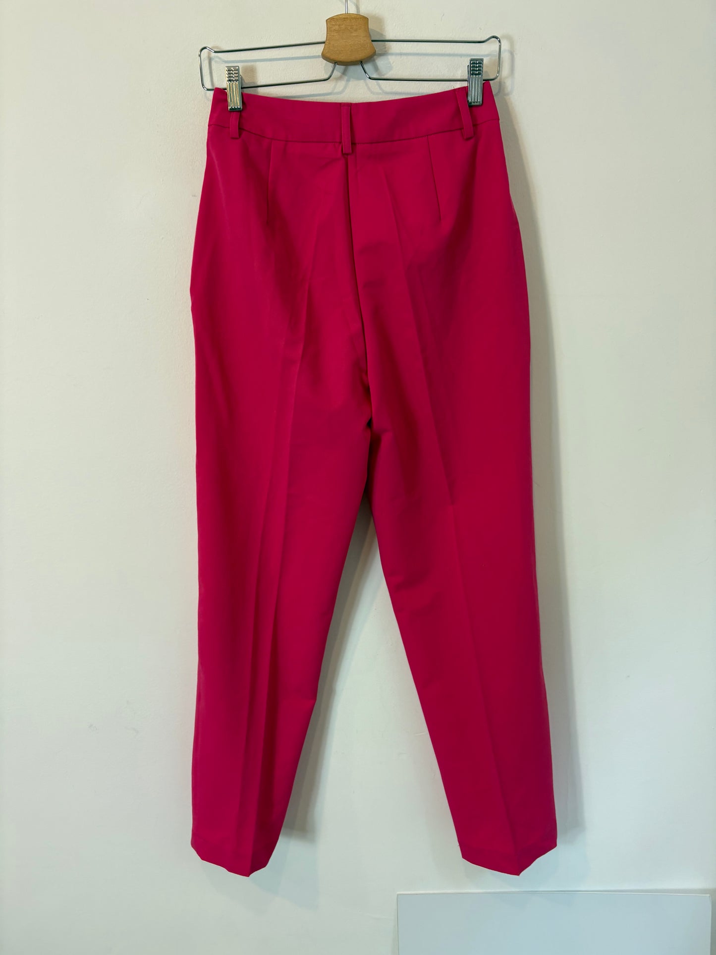 VERO MODA. Fuchsia suit jacket. Size 36