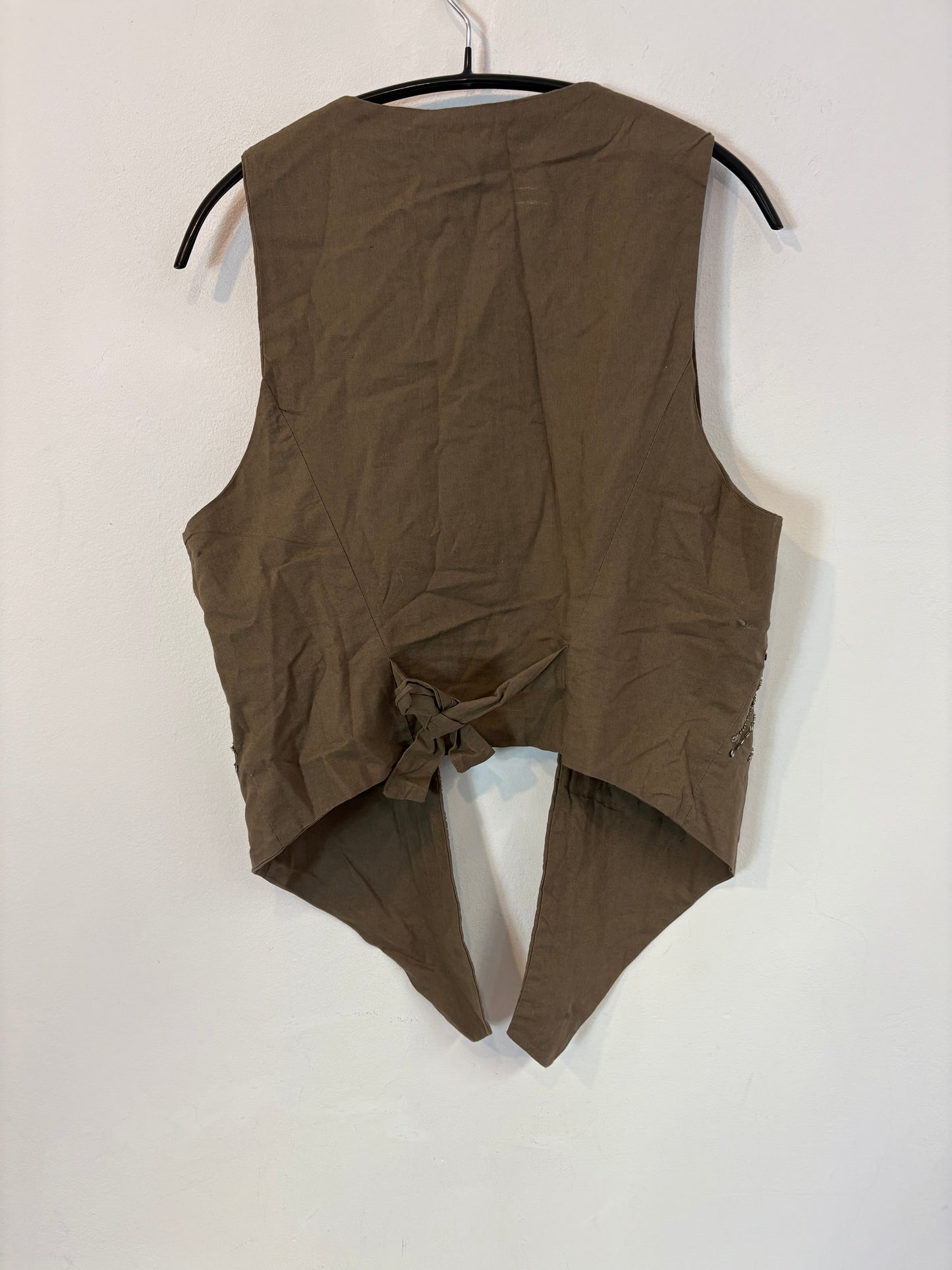 ZARA. Chaleco verde pedrería