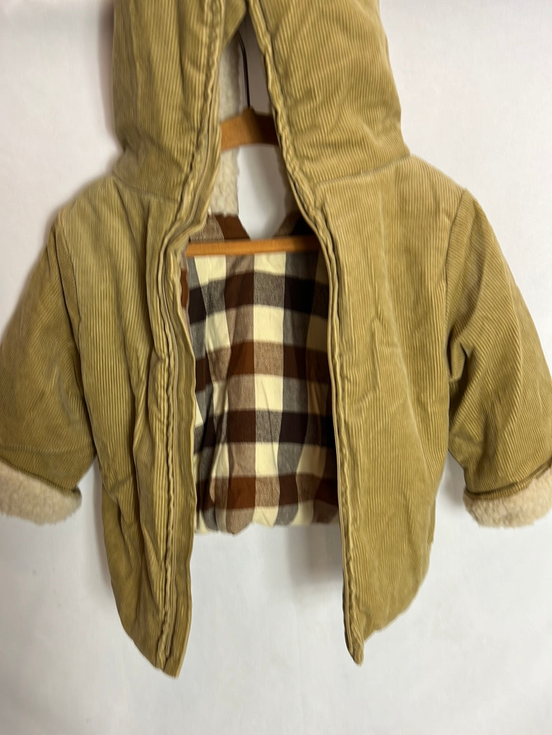 BASS10. Abrigo pana y borrego cremallera espalda. T 6-12 meses