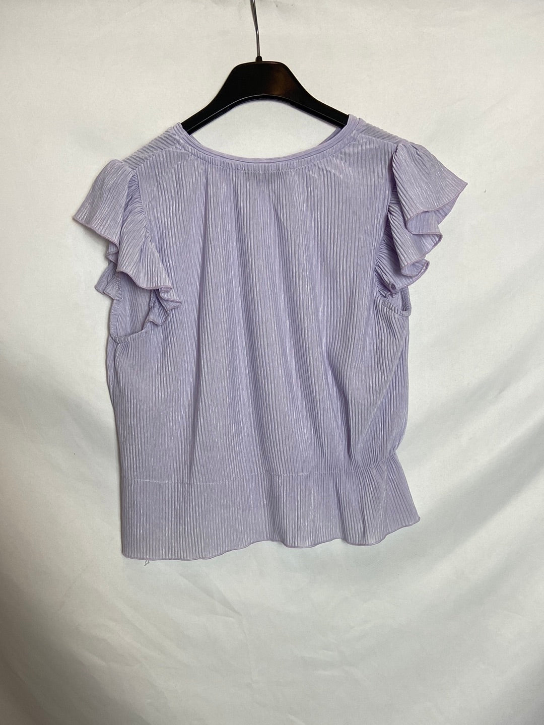 PULL&BEAR. Top lila canalé T.XS