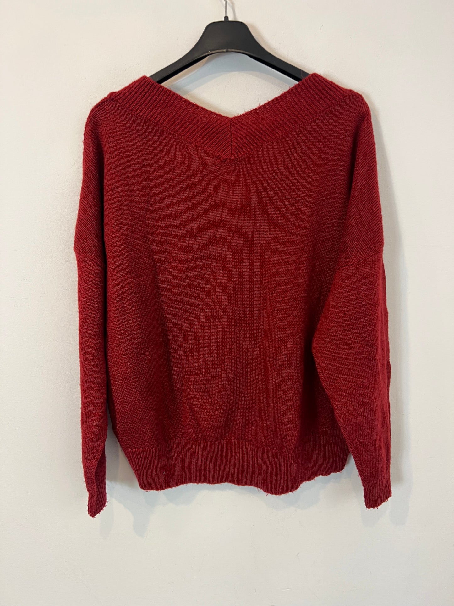 M LOUNGE. Jersey rojizo cuello pico T.m