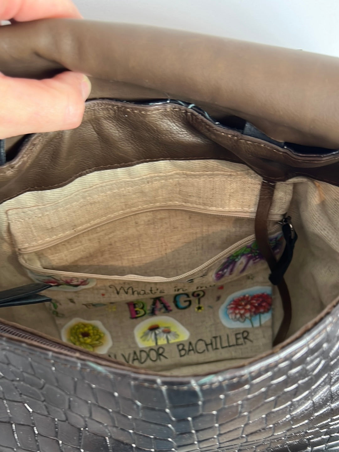 SALVADOR BACHILLER. Bolso piel troquelada mediano