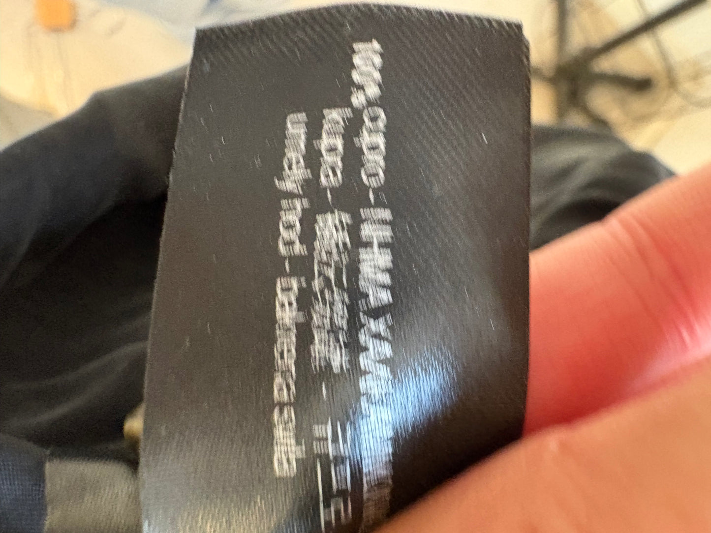 ZARA. Blusa fluida botonadura lateral