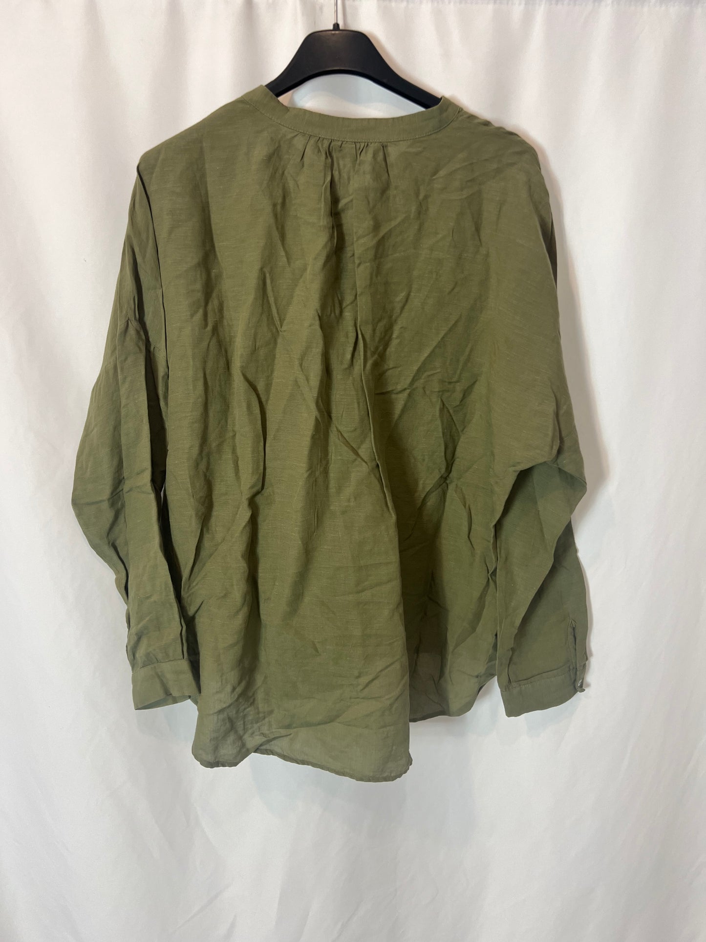 ZARA. Blusa verde con lino. T XS