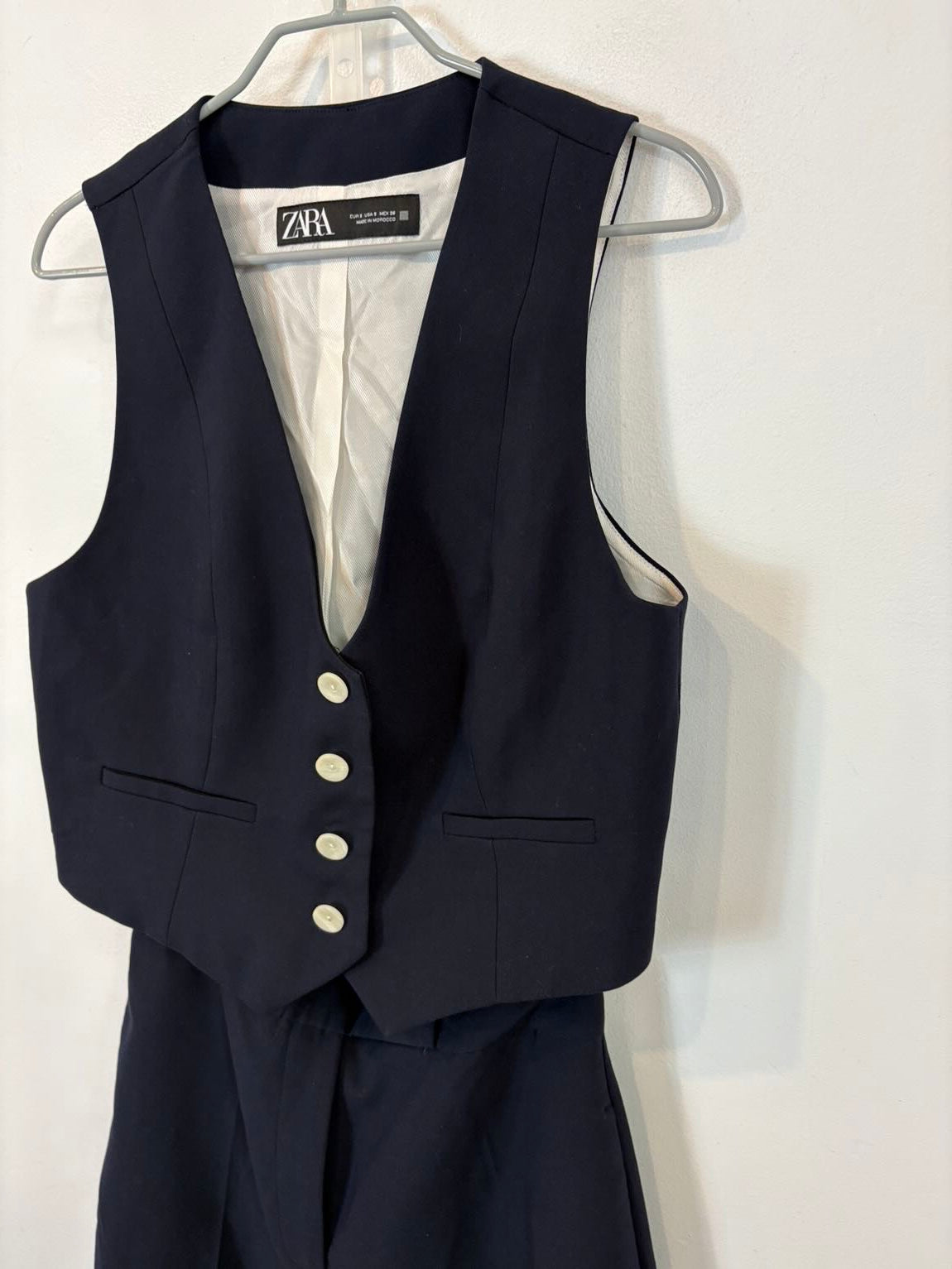 ZARA. Conjunto chaleco y pantalón pinzas azul