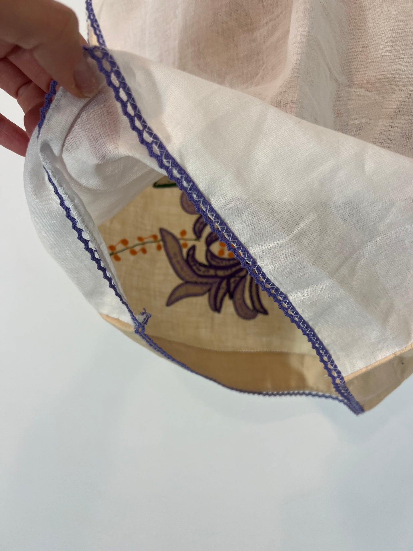 OTRAS. Top beige bordados. T xs/s