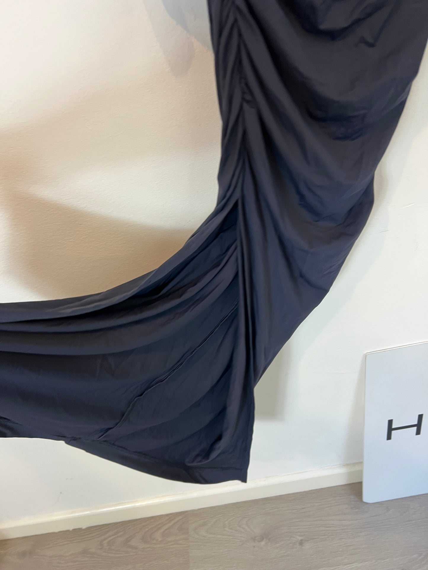 ZARA. Vestido largo azul abertura. T S