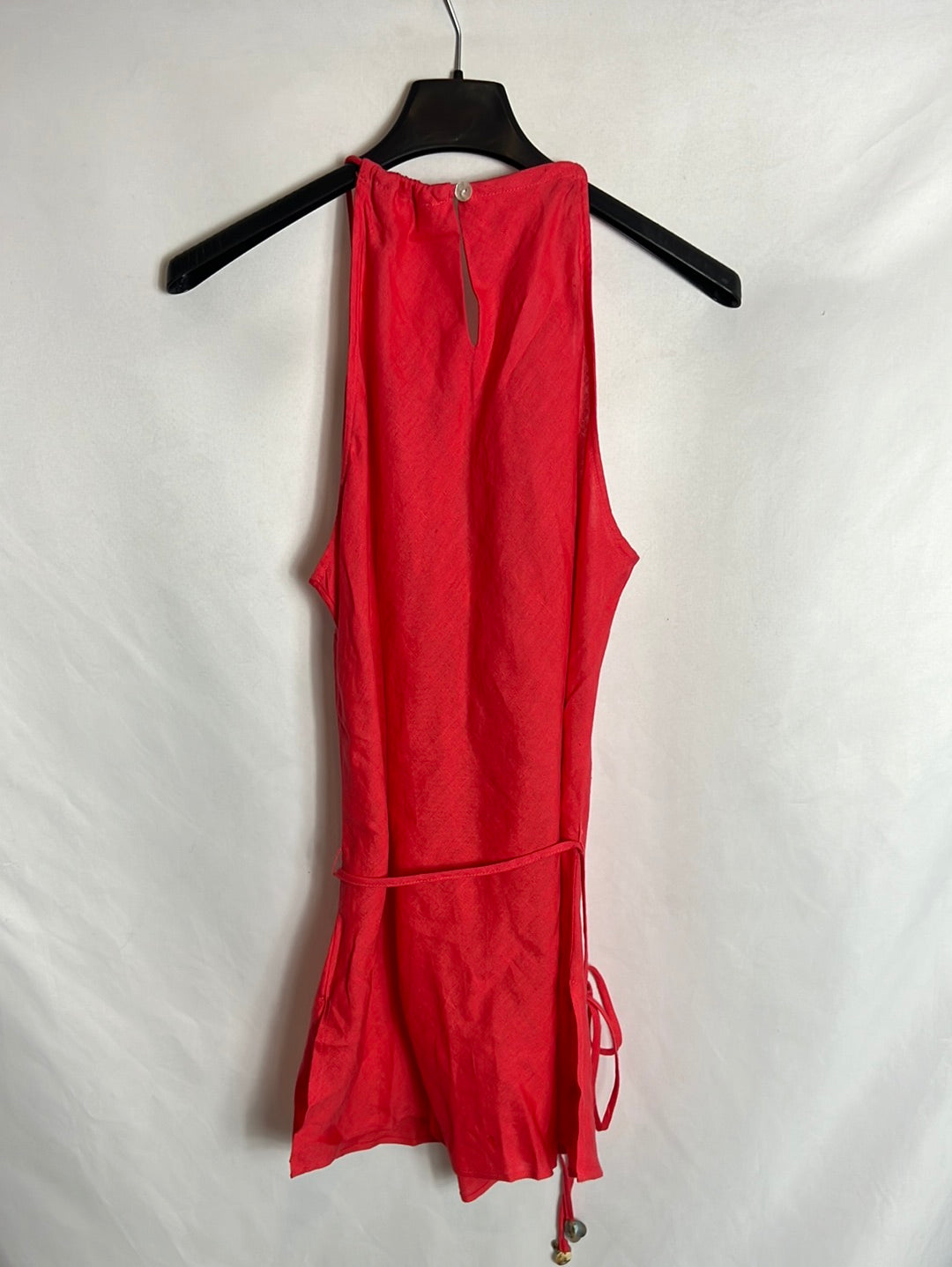 DERHY K. Red linen and rhinestone top. TM