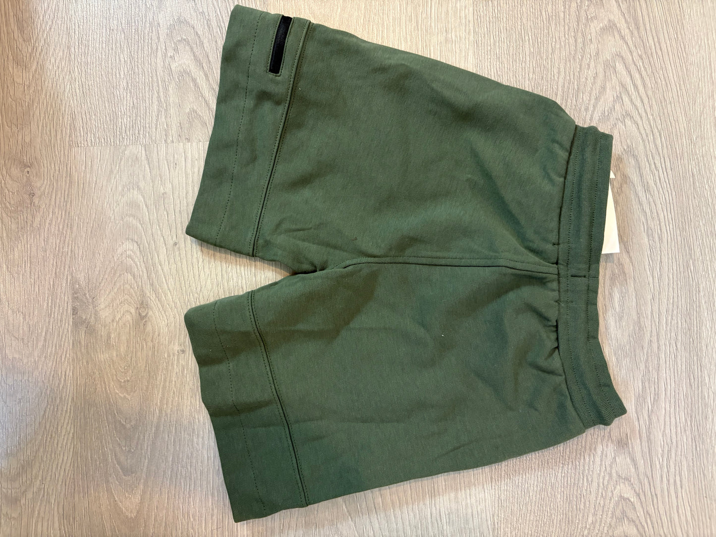 ZARA. Green plush Bermuda shorts. Size 7 years
