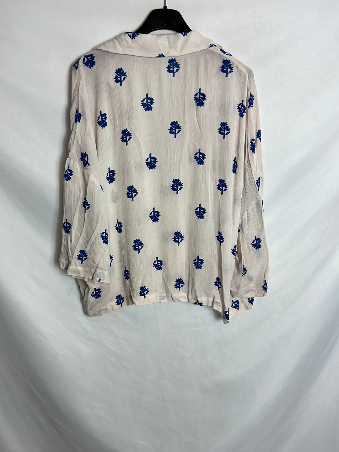 H&M. Blusa manga corta birdaos azules. T XS (s/m)