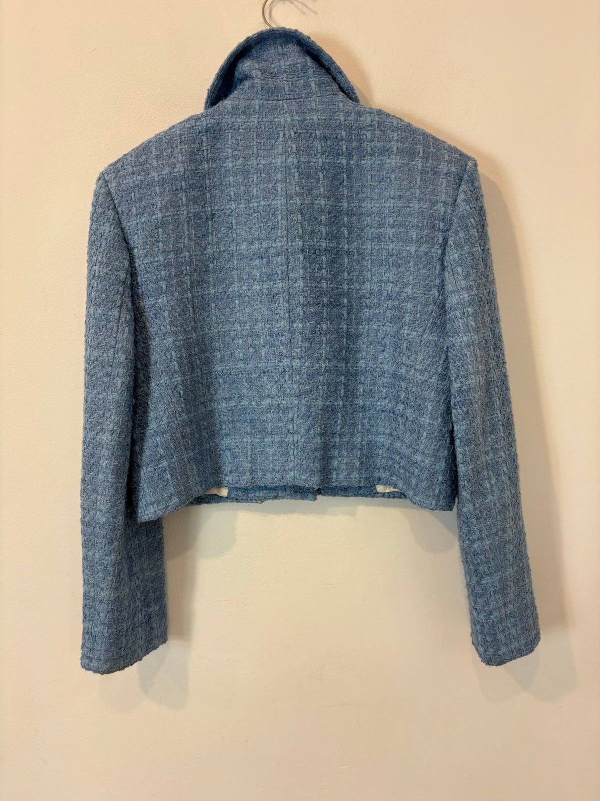 ZARA. Chaqueta tweed azul claro