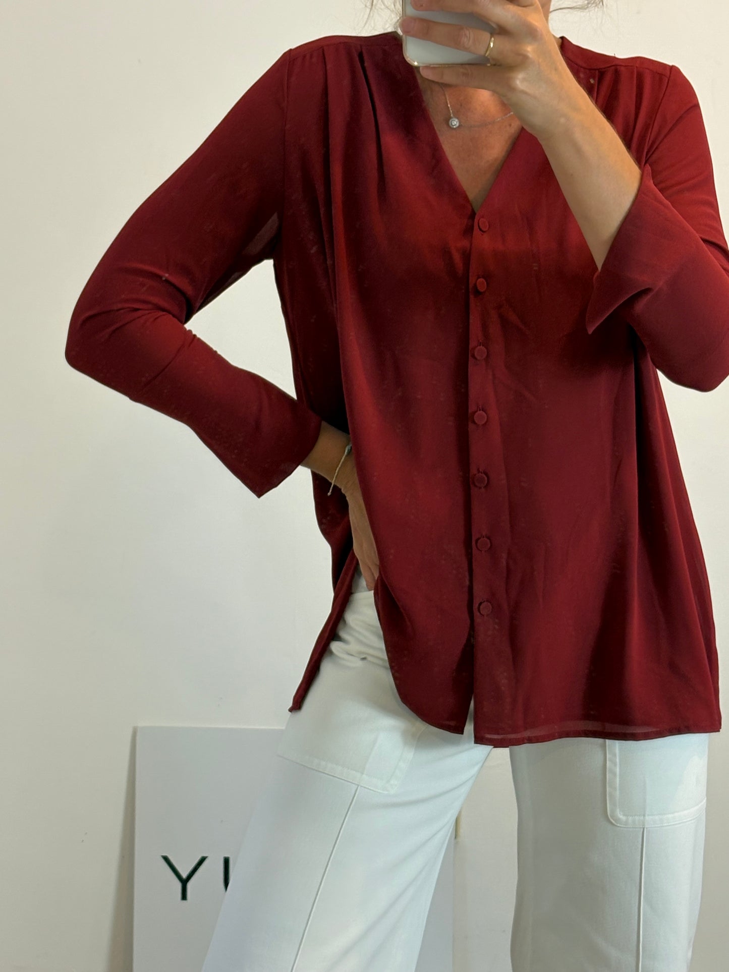 BIMANI. Blusa burdeos botones T.m