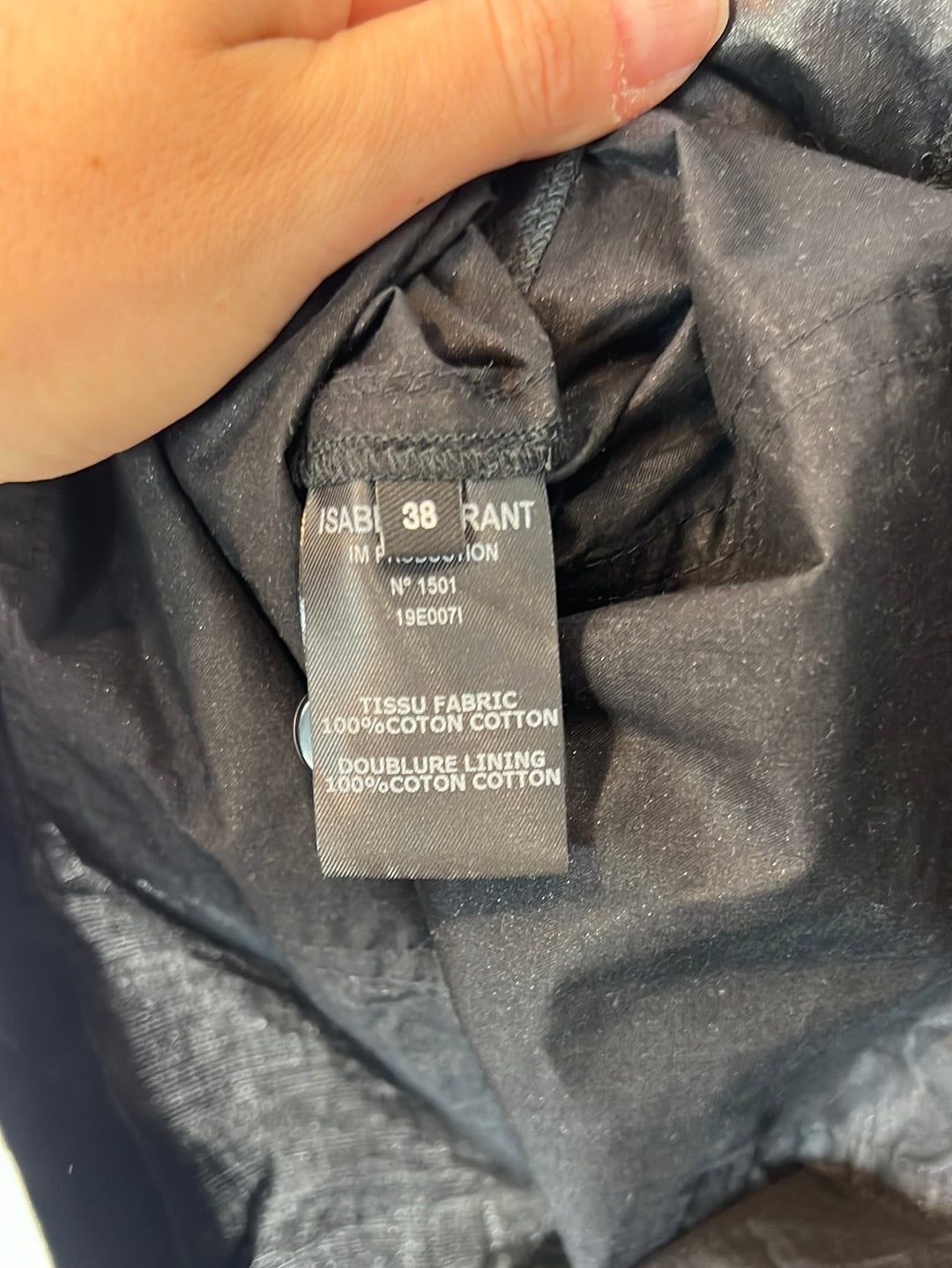 ISABEL MARANT. Pantalón corto negro textura. T 38