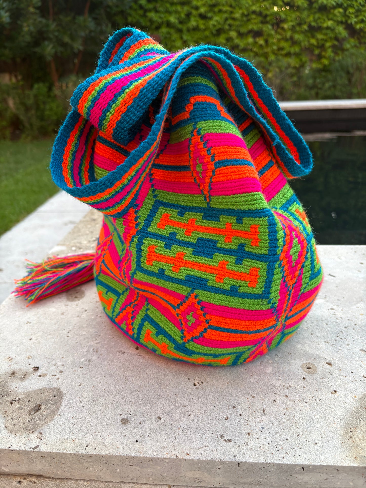 OTRAS. Bolso hecho a mano colores