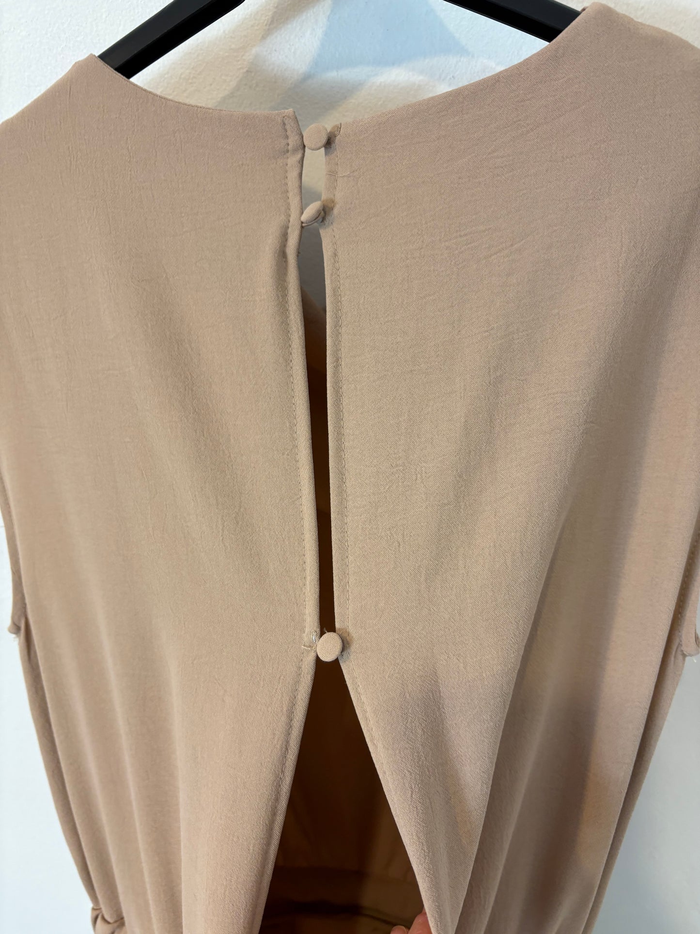 ZARA. Mono largo fluido tostado. T XS