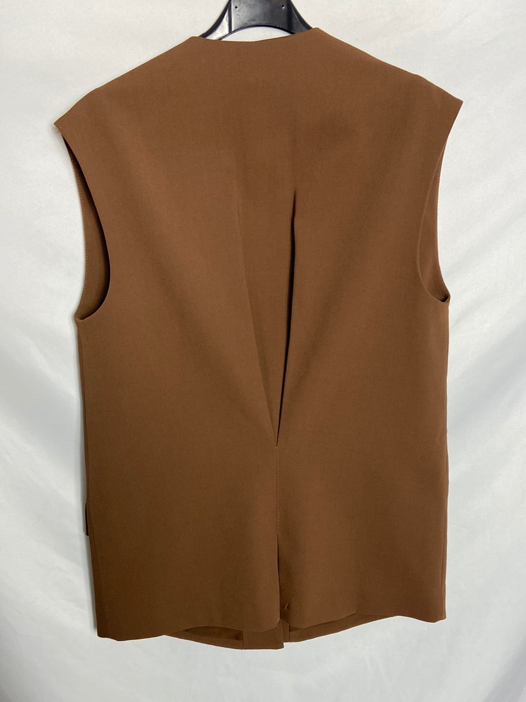 ZARA. Chaleco marrón botones T. XS