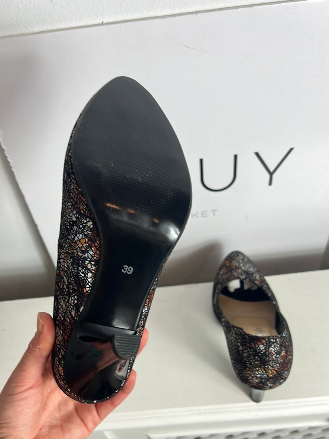 GAMABUT. Zapatos de tacón textura colores. T 39