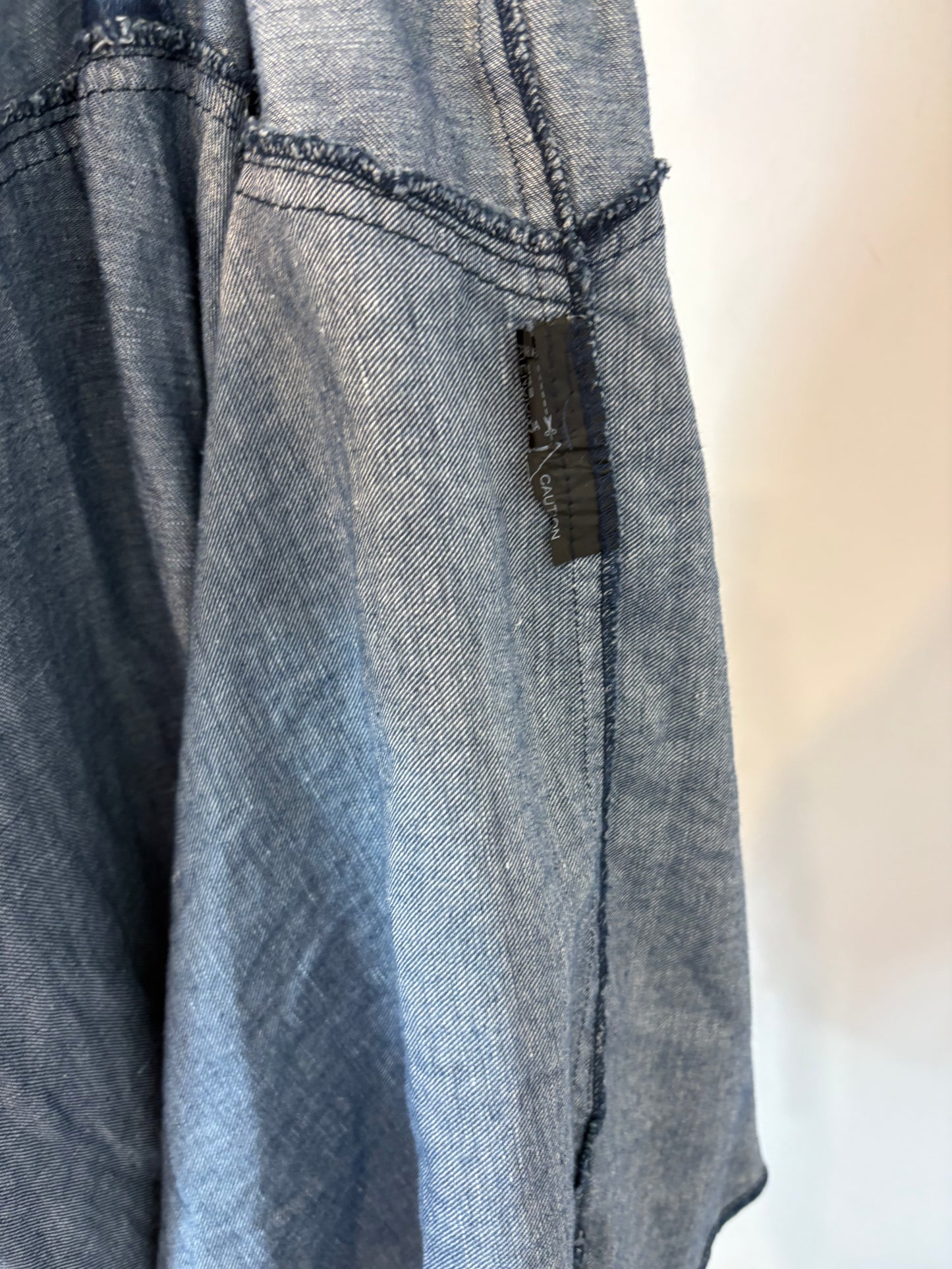 ZARA. Vestido largo denim detalles deshilachados