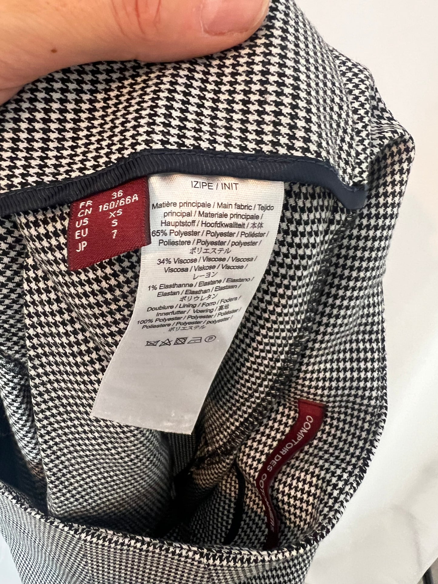 COMPTOIR DES COTONNIERS. Houndstooth pleated trousers. T.S.