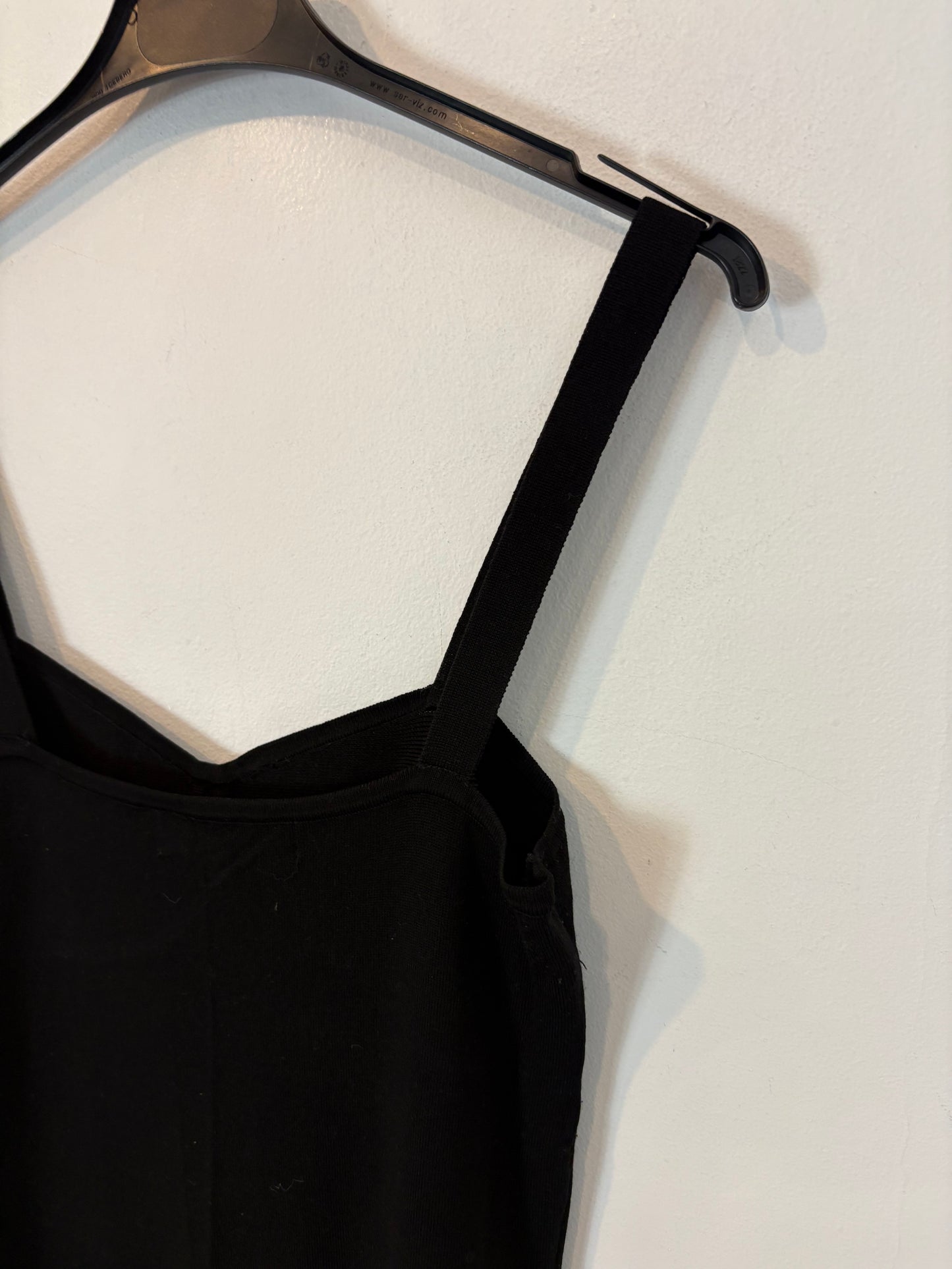 SCALPERS. Vestido midi elastico negro. T S