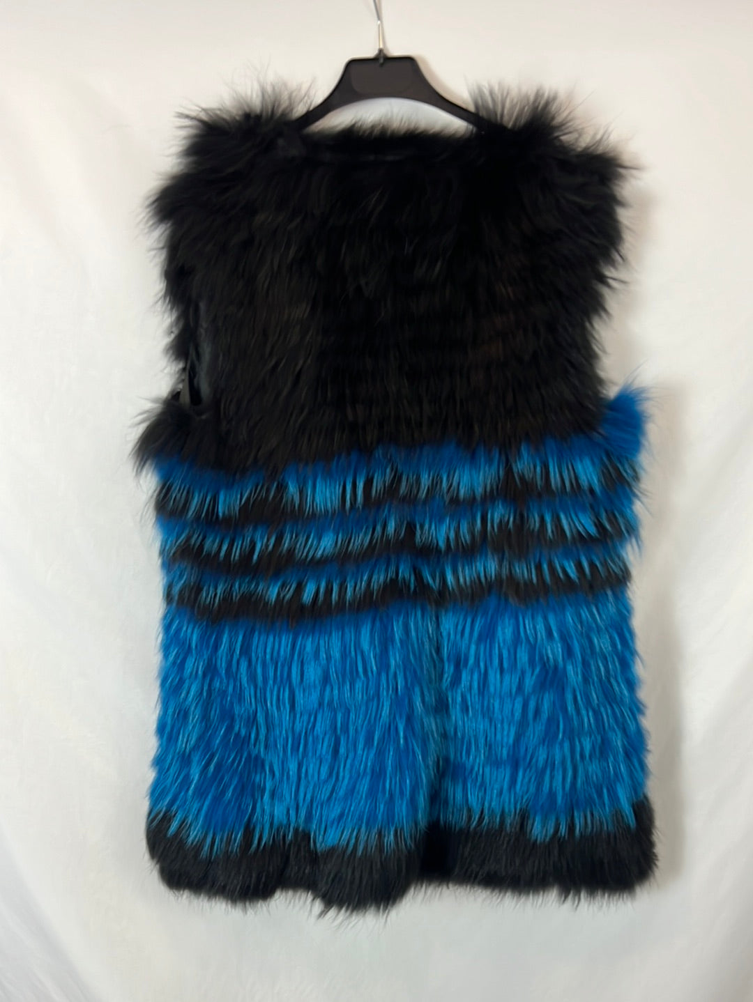 SUNRISE. Two-tone fur vest Tl