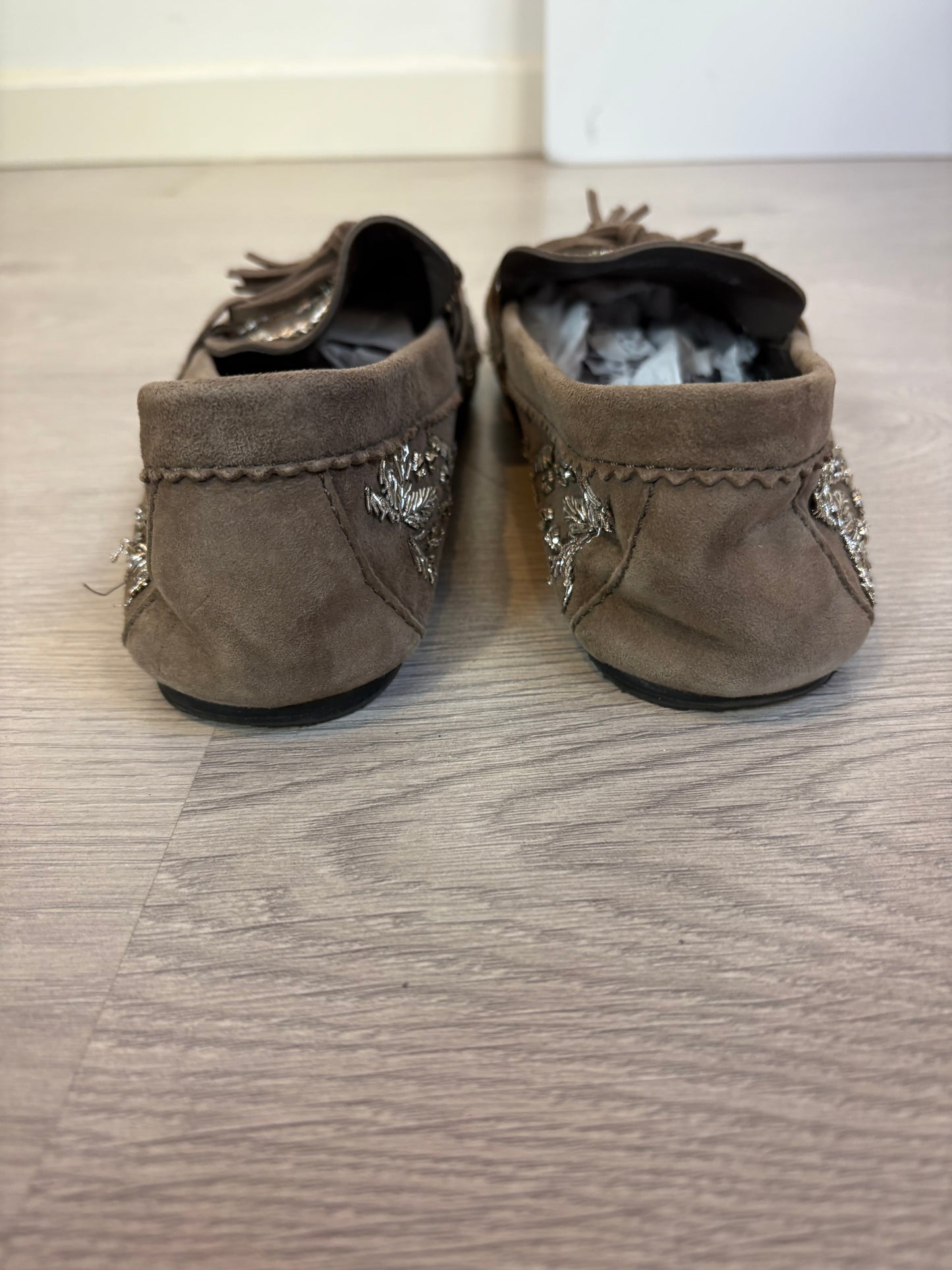 ZARA. Mocasines piel abalorios