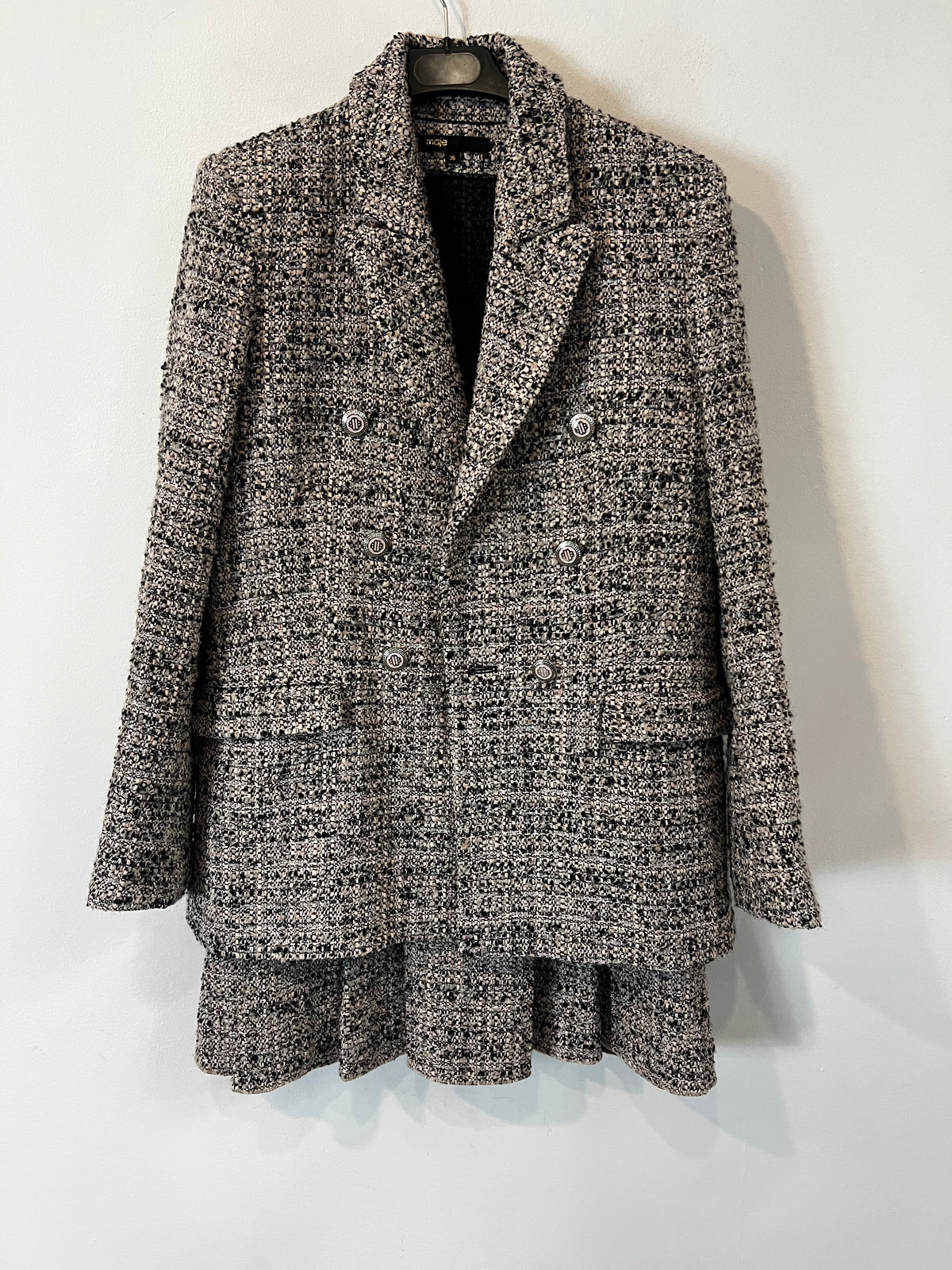 MAJE. Conjunto vestido y chaqueta tweed
