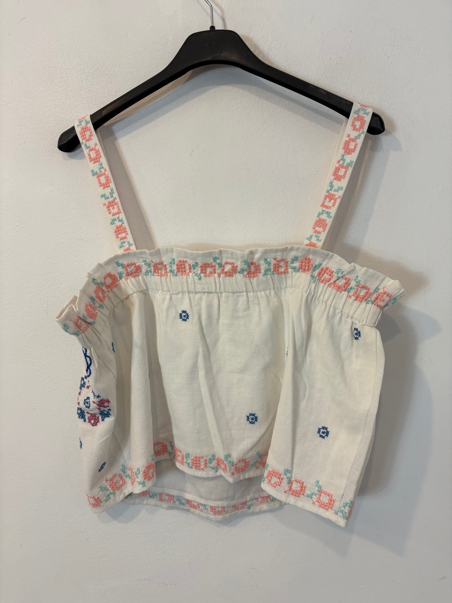 SÉZANE x ANDION. Top blanco bordados